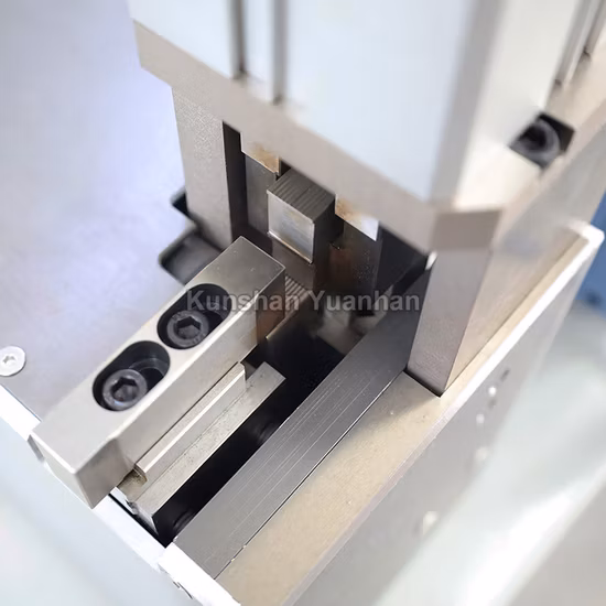 Ультразвуковой сварочный аппарат для металлической медной проволоки для очень гибких медных кабелей и контактов площадью 50 квадратных миллиметров.