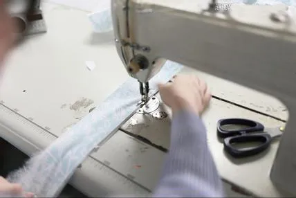 Машина для склеивания швов горячим воздухом для гидроизоляции